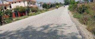 धनगढी-दिपायल द्रुतमार्ग धमाधम कालोपत्र हुँदै, एक महिनाभित्रै काम सक्ने लक्ष्य