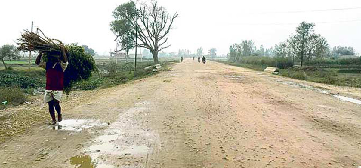 हुलाकी सडक निर्माणमा ढिलाइ, धुलोले स्थानीय पीडित