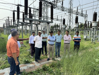 वीरगञ्ज क्षेत्रको विद्युत आपूर्ति सुधार्न ठूला क्षमताका प्रसारण लाइन बन्दै