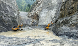 तनहुँ जलविद्युत् आयोजना : बाँधका लागि जग खन्ने काम अन्तिम चरणमा