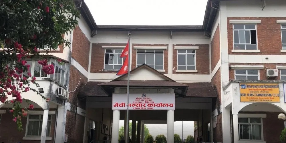 मेची भन्सारबाट १२ अर्ब २८ करोडको मालवस्तु आयात