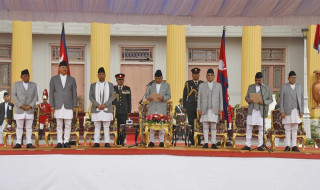 नवनियुक्त प्रधानमन्त्री ओलीले लिए शपथ