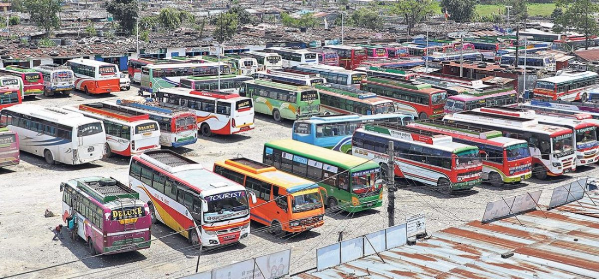 लामो दूरीमा चल्ने बसमा सीट भन्दा बढी यात्रु नराख्न सर्वोच्चको आदेश