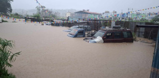 भक्तपुरका धेरै क्षेत्र डुवानमा (फोटो फिचर)