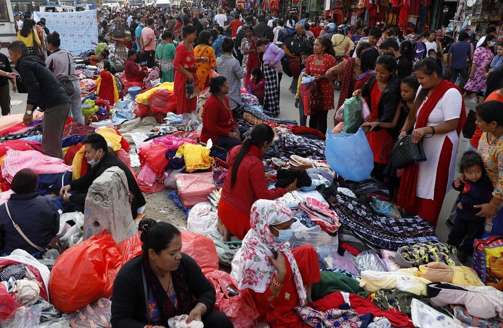 चाडपर्वले चलायमान अर्थतन्त्र : दसैँ, तिहारका २/३ हप्ताले ओगट्छ कुल राष्ट्रिय उपभोगको २० प्रतिशत