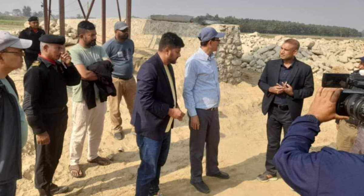 निर्माणाधीन लुम्बिनी प्रादेशिक डिपोको निरीक्षणमा आपूर्ति सचिव र आयल निगमका कार्यकारी निर्देशक