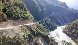 पहिरोले अवरुद्ध कालीगण्डकी कोरिडोर आठ घण्टापछि सञ्चालन