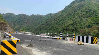 मुग्लिन–पोखरा खडक पश्चिम खण्डः जामुनेमा धमाधम कालोपत्र गरिँदै