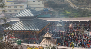 शिवरात्रिमा यस्तो देखियो भक्तपुरको डोलेश्वर महादेव (फोटोफिचर)