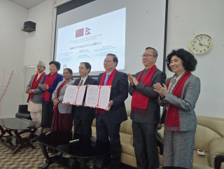चीनद्वारा निजामती अस्पताललाई दुई करोड मूल्य बराबरको उपकरण हस्तान्तरण