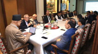 अगामी आर्थिक वर्षको बजेटबारे पूर्व अर्थमन्त्रीहरुसँग परामर्श, यथार्थपरक र कार्यान्वयनयोग्य बजेट ल्याउन सुझाव