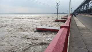 कोशी नदीमा पानीको बहाव बढ्दो क्रममा, ब्यारेजका ५२ ढोका खोल्ने तयारी