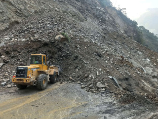 कास्कीमा नदी तथा खानीजन्य पदार्थ उत्खननमा तीन महिना रोक