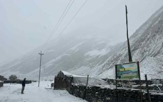 उत्तरी गोरखामा भारी हिमपात, पर्यटक प्रभावित