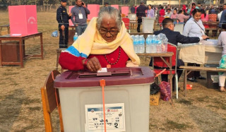 चार घण्टामा १० प्रतिशतभन्दा बढी मतदान