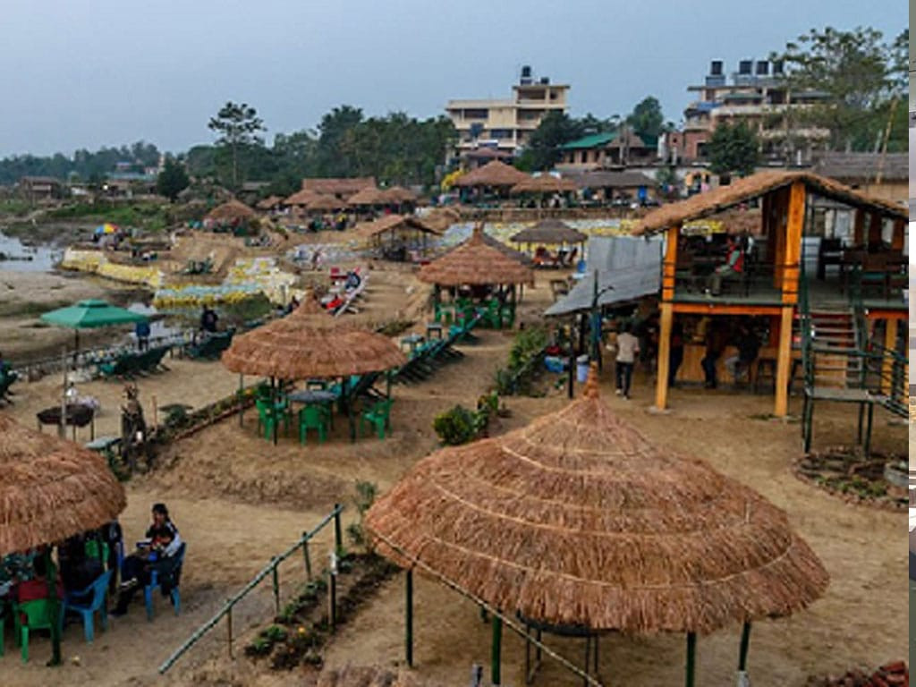 सौराहामा पर्यटकको आगमन उत्साहजनक : व्यवसायी
