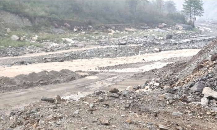 देशभरका मुख्य राजमार्गहरू प्रभावित: चार वटा प्रदेशका सडक पूर्ण तथा आंशिक रूपमा बन्द