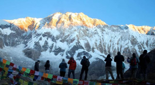 अन्नपूर्ण क्षेत्रमा लेक लागेर २५ पर्यटकको मृत्यु