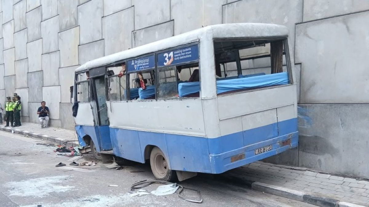 ग्वार्कोमा बस दुर्घटना हुँदा एक जनाको मृत्यु, १० घाइते