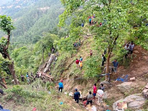 काभ्रे जीप दुर्घटनाः मृतकको पहिचान खुल्यो , घाइते पाँचजनालाई  धुलिखेल अस्पताल ल्याइयो