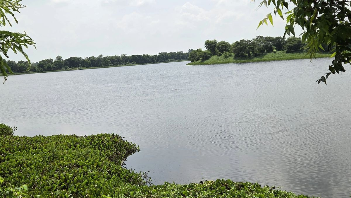 एकैदिन ५ हजारसम्म पर्यटक पुग्ने सुनसरीको बर्जुताल, किन बन्दैछ पर्यटकको रोजाइमा ?