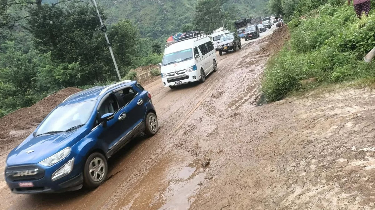 नारायणगढ-मुग्लिन सडक दुईतर्फी सञ्चालनमा